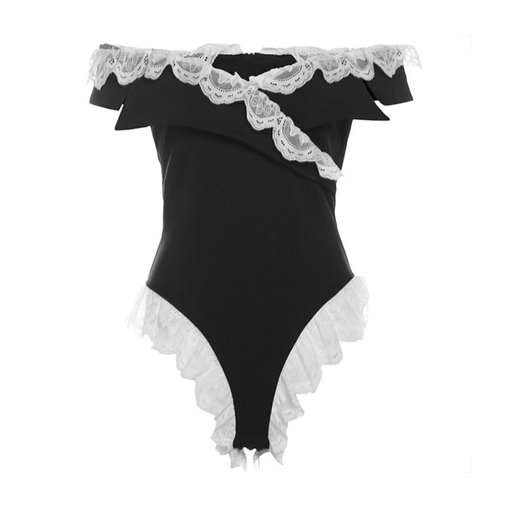 Dame badedragt med romantiske spidsaccent og off-shoulder-design Stilla