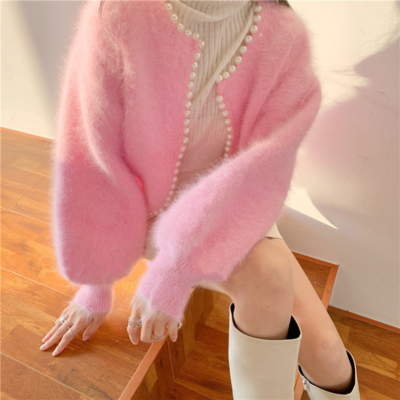 Kvinders fluffy cardigan med perlekant og trendy snit Stilla