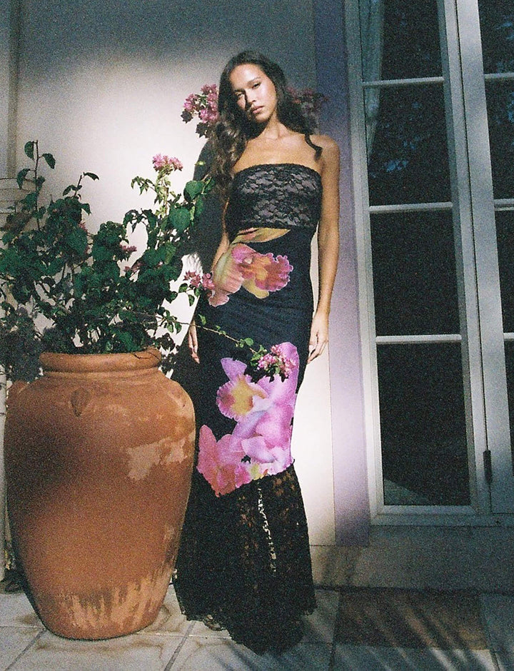 Dame Off-Shoulder Brudekjole med blomsteraccenter og transparent underlag Skovae