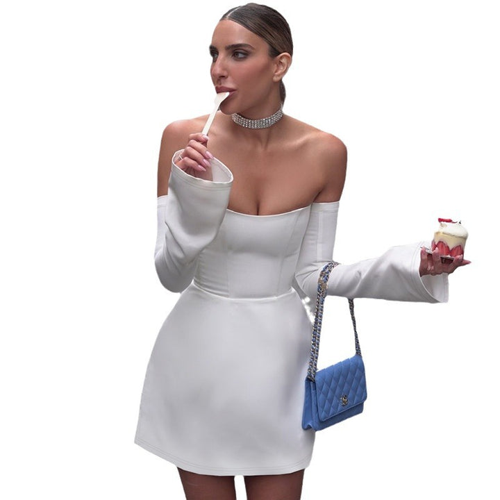 Dame Elegant Mini Kjole med Off-Shoulder Design og vide ærmer Skovae