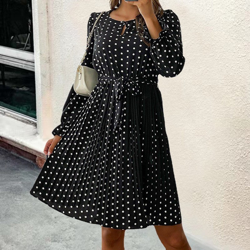 Dame Polka Dot Kjole med prydende taljebælte og udskårne ærmer Stilla
