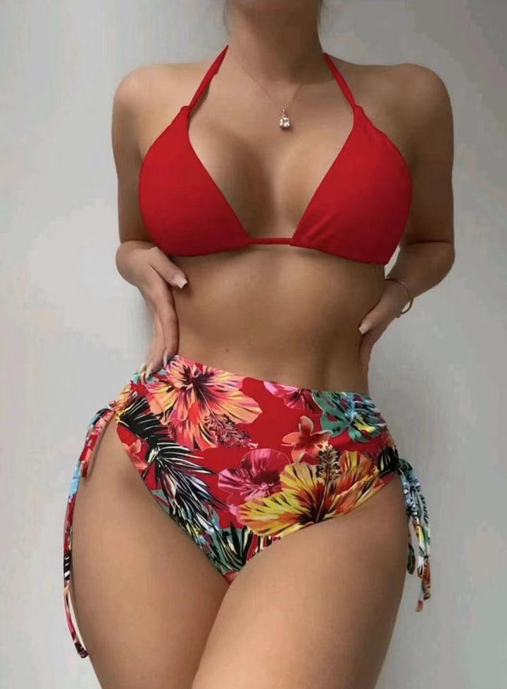 Damer Højskåret Bikini med blomsterdesign og raffineret indpakningsoberdel Skovae