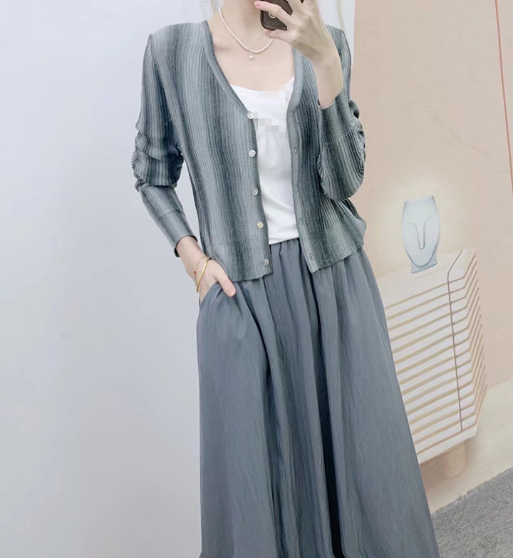 Dame elegant strikcardigan med moderne knapdetaljer og afslappet snit Stilla