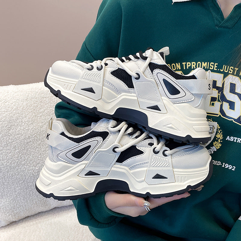 Dame sneakers i urban stil med trendy dæmpningsteknologi og åndbare mesh-indlæg Stilla