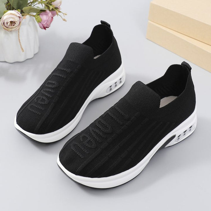 Dame Luftige Slip-On Sneakers med åndbart strikket overflade og stødabsorberende sål Stilla