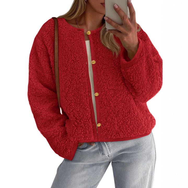 Kvinders hyggelige fleecejakke med knapdetalje og oversized snit Stilla