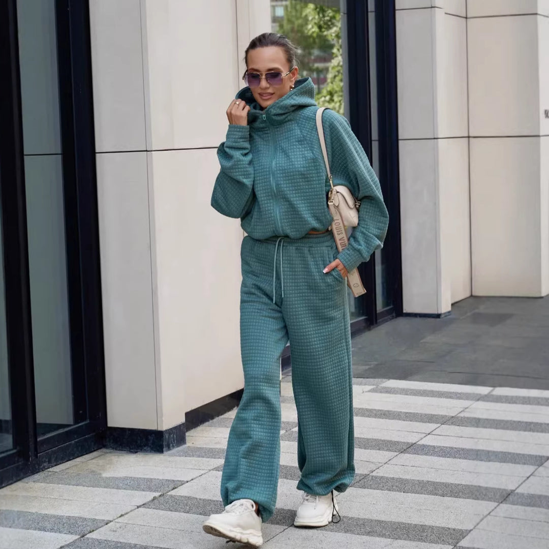 Kvindernes komfortable hættebluser med bred jumpsuit Skovae