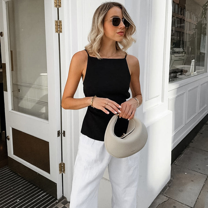 Dame asymmetrisk top med smalle stropper og elegant snit Stilla