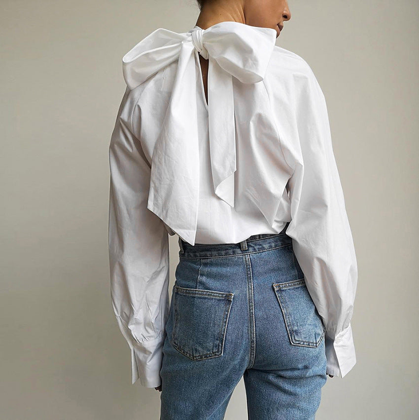 Damebluse med oversized sløjfekrave lavet af kvalitet bomuldsblanding Stilla