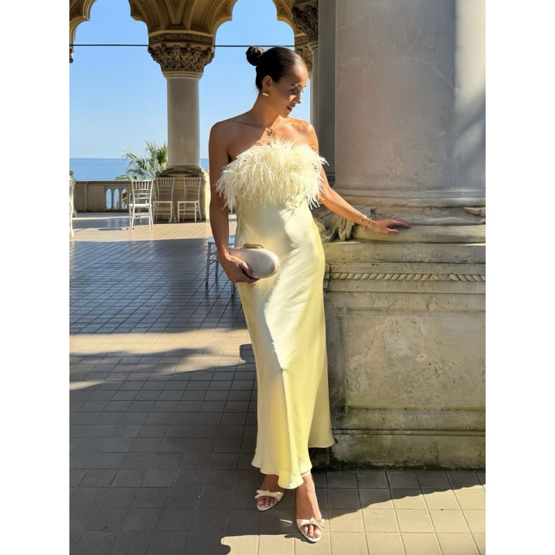 Damen Satin Abendkleid mit Federn Skovae