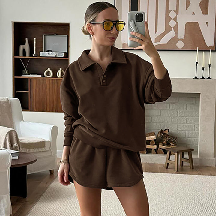 Dame Sporty Sæt med Polokrave og bløde Shorts Stilla