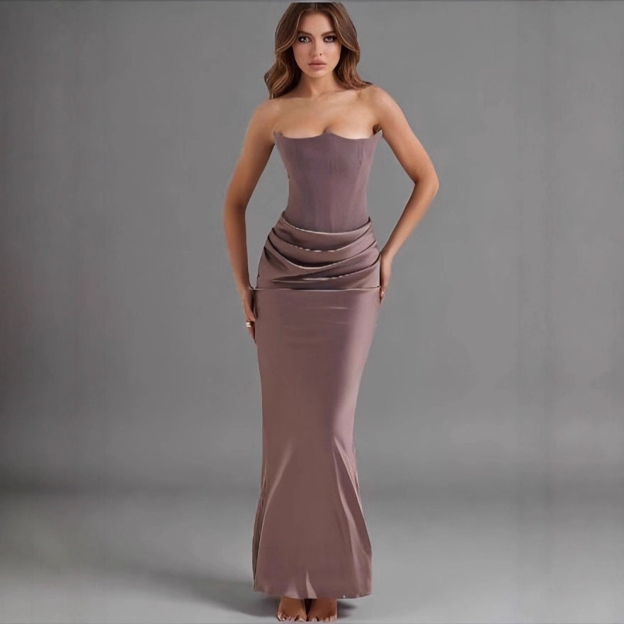 Dame maxikjole med rynk og elegant bustier-udskæring Skovae