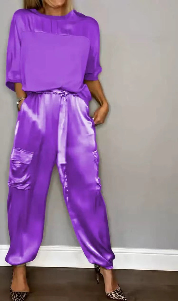 Dame Satin-Loungewear-Sæt med praktiske cargo-lommer og elastisk bukseelastik Stilla
