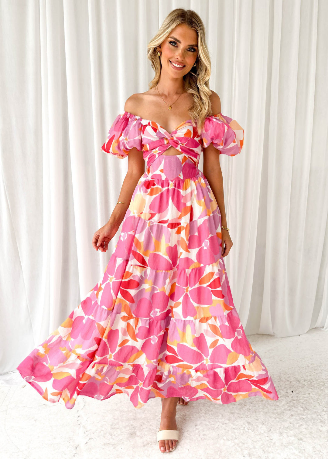 Kvinders maxi kjole med sofistikeret off-the-shoulder design og voluminøse puff ærmer Stilla