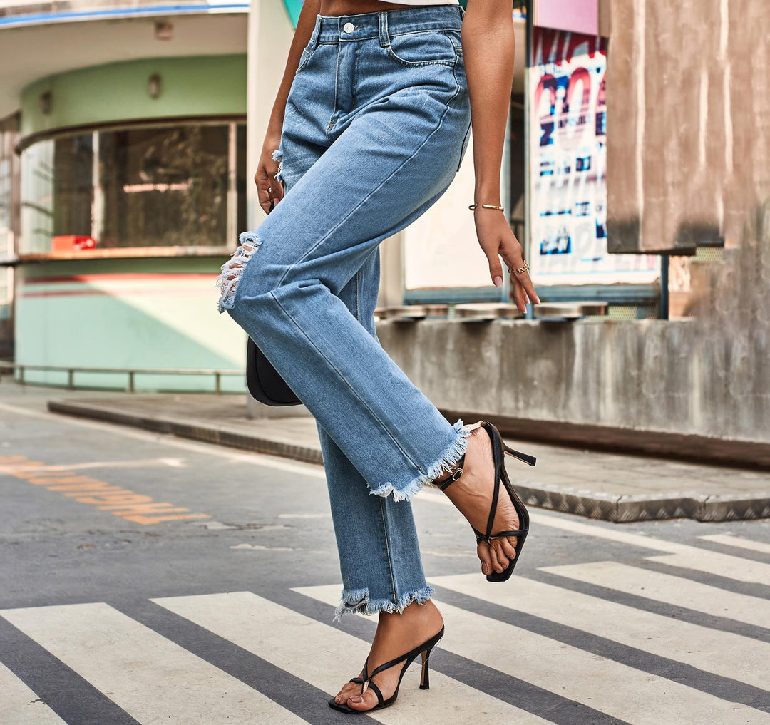 Dame Destroyed Jeans i moderne Boyfriend-snit med frynset detaljer Stilla