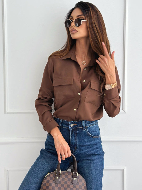 Dame elegant bluse med brystlommer og knaplukning Stilla