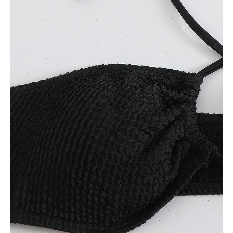 Dame bikini-sæt med trendy bandeau-overdel og luftigt omslagsyr Stilla
