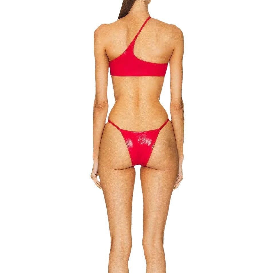 Dame bikini sæt med asymmetrisk top og flatterende pasform Stilla