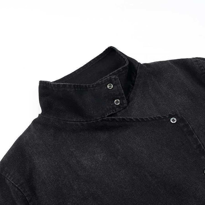 Damer moderne denimjakke med asymmetrisk krave og praktiske trykknapper Stilla