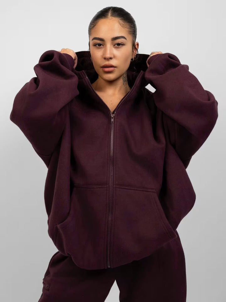 Dame sporty fleece sæt med høj krave og praktiske lommer Skovae