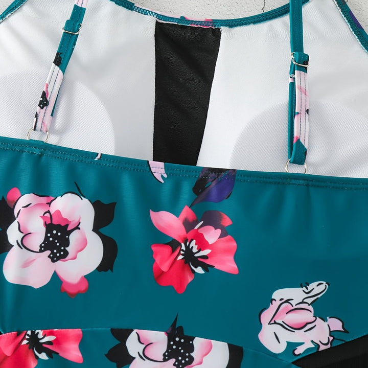 Damer éntlig badeoutfit med moderigtigt blomsterdesign og stilfuld sort Skovae