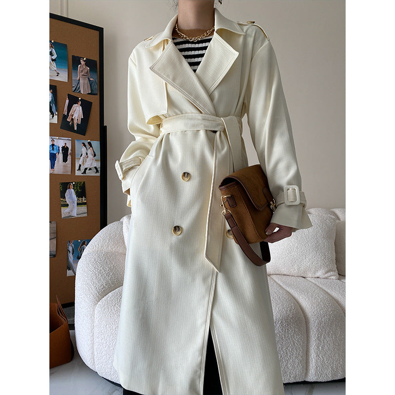 Kvindernes fashionable trenchcoat med elegant snit Stilla