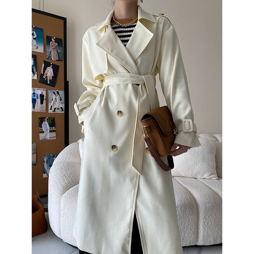 Kvindernes fashionable trenchcoat med elegant snit Stilla