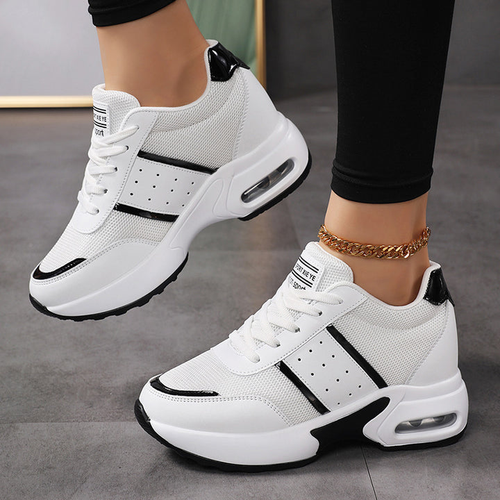 Dame nan sportliche plateau sneakers med luftkudefod og metallic-applikationer Skovae