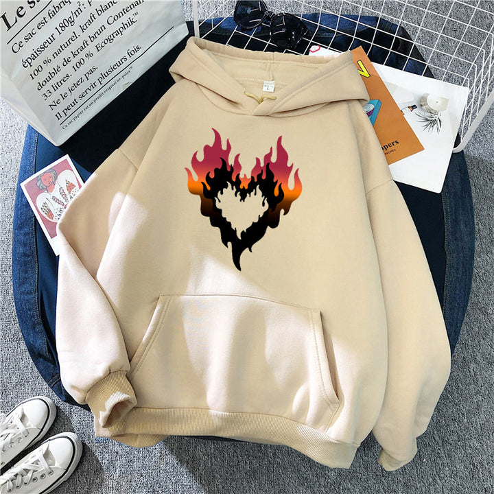 Kvinders hoodie med kreativ flammehjerte design Skovae