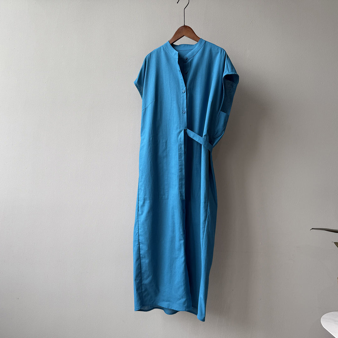 Dame maxikjole med innovativ knapdesign og taljerbar bælte Stilla
