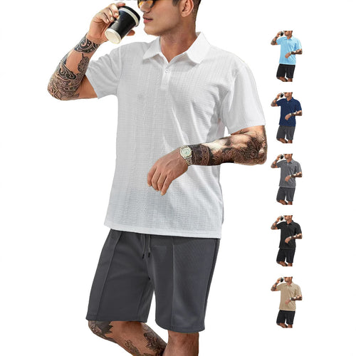 Herrer to-delt sommer-rejse-sæt med tekstureret kortærmet poloshirt og funktionelle mesh-shorts Skovae