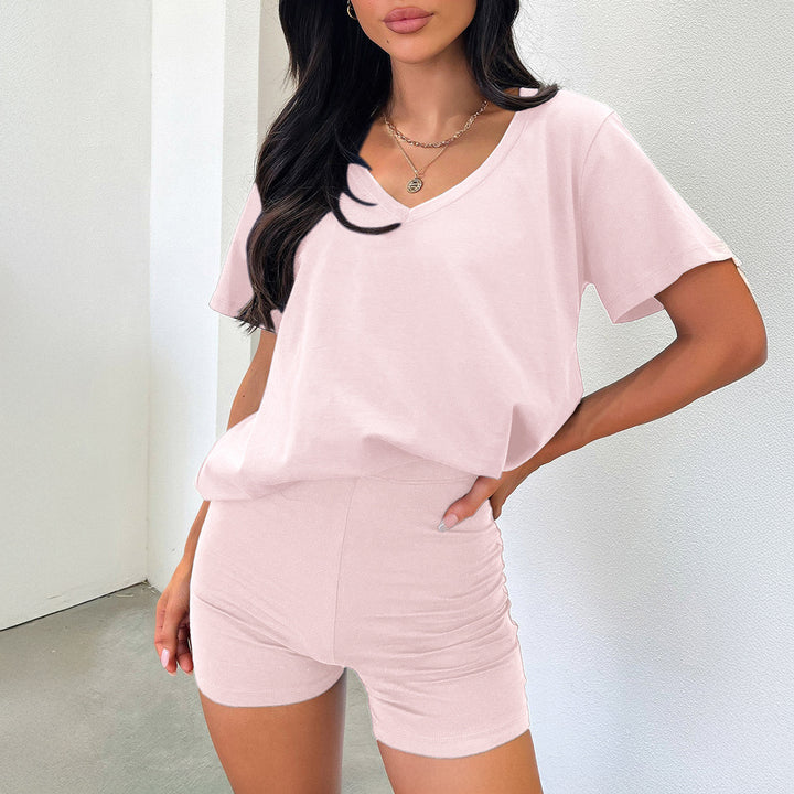 Dame afslappet V-hals T-shirt med oversized pasform og korte ærmer Stilla