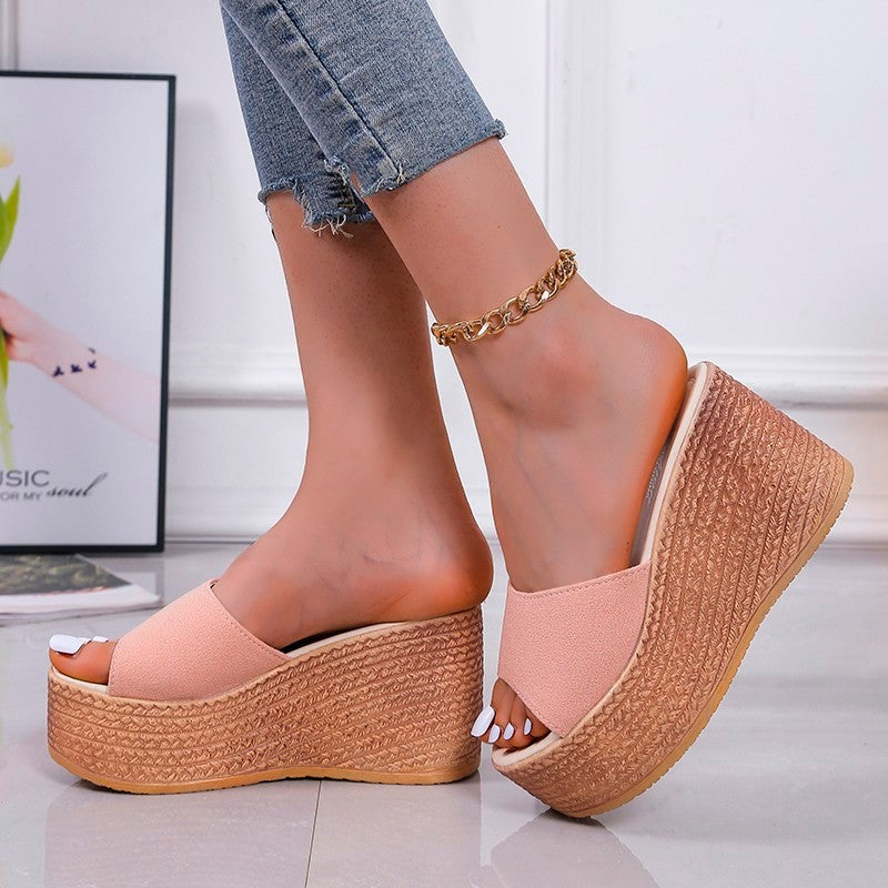 Dame Wedge-Pantoletten med behagelig fodsenge og trendy design Stilla