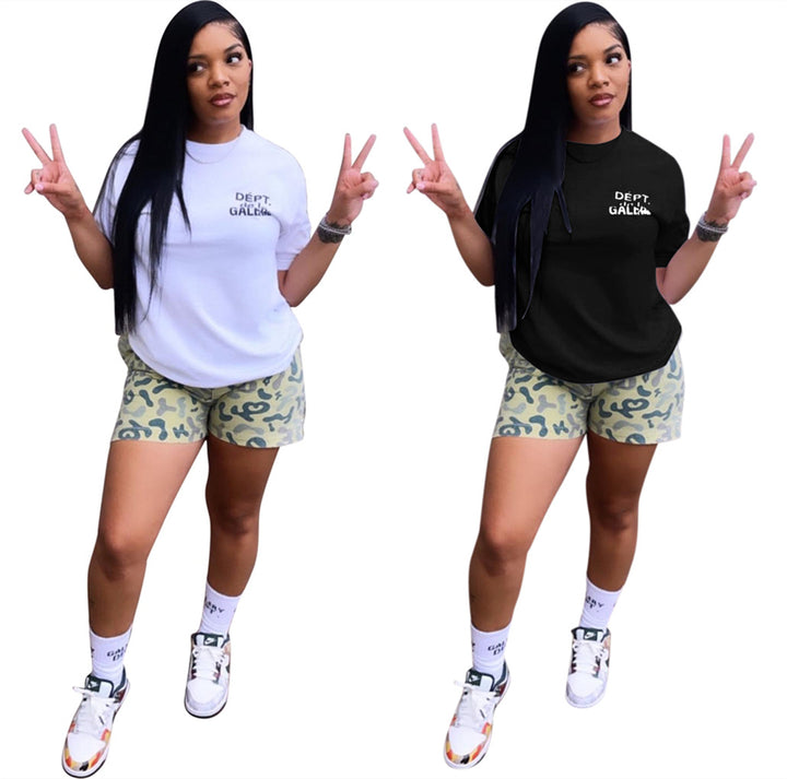 Dame Sporty T-shirt med grafikprint og afslappede shorts Stilla
