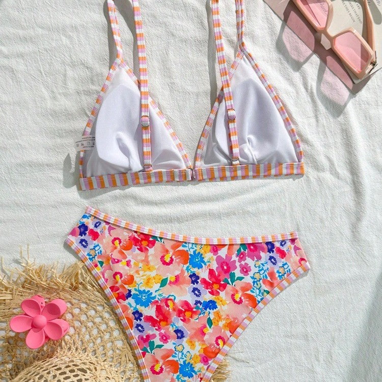 Dame Triangel-Bikini-Sæt med blomsteragtigt mønster og legende design Skovae