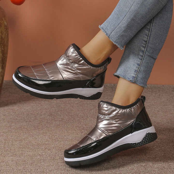 Dame Komfortable Sneakers med elastisk skaftekant og skridsikker sål Stilla
