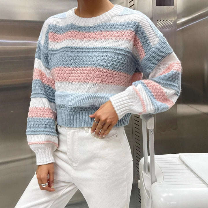 Dame moderigtige sweater med unik stribedesign og afslappet snit Stilla