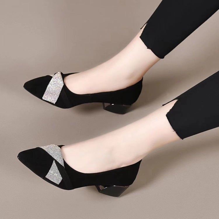Dame elegante pumps med glitrende accenter og komfortabel blokhælhæl Stilla
