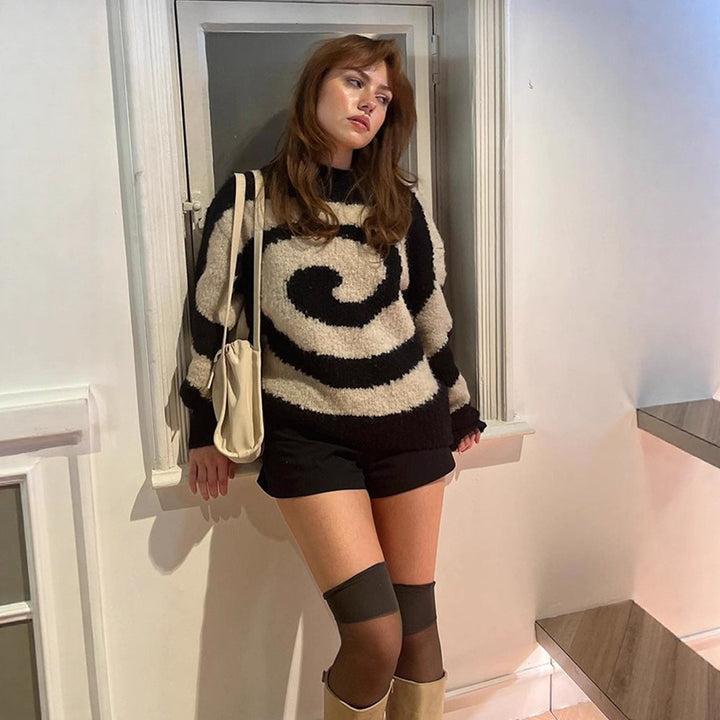 Dame hyggesweater med spiraliseret mønster Stilla