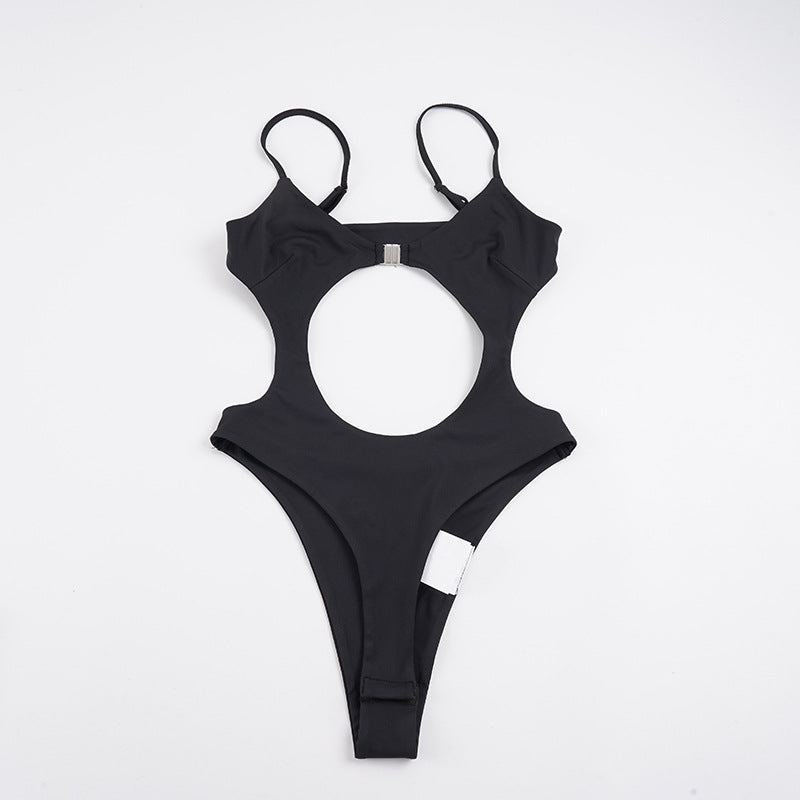 Dame badesuit med unikt snit og justerbare stropper Skovae