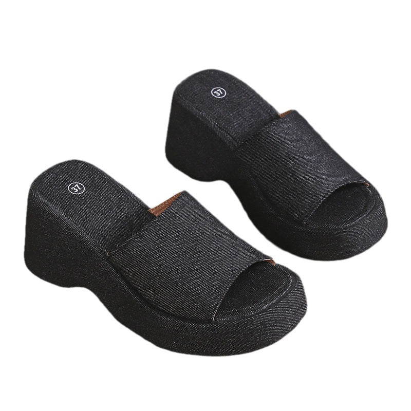 Dame Wedge-Pantoletten med moderne denim-overflade og skridsikker sål Stilla