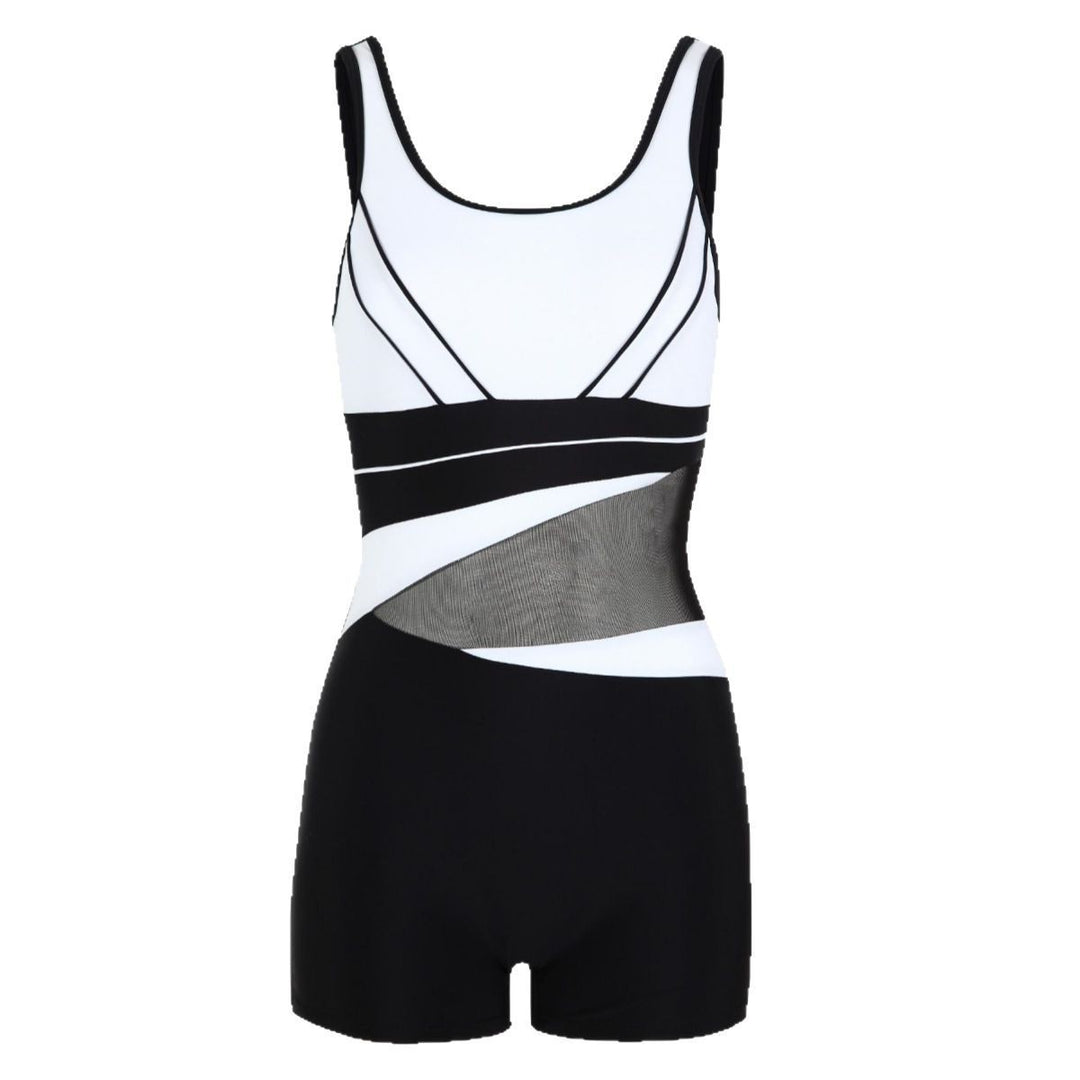Dame Sporty badedragt med kropsformende mesh-indlæg og elastiske shorts Stilla