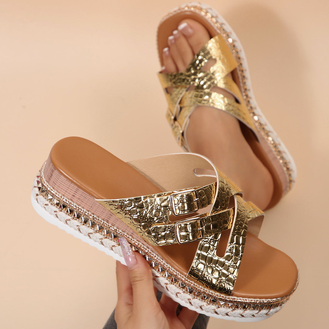 Dame Wedge-sandaler med elegant krokodilledesign og justerbare remme Stilla