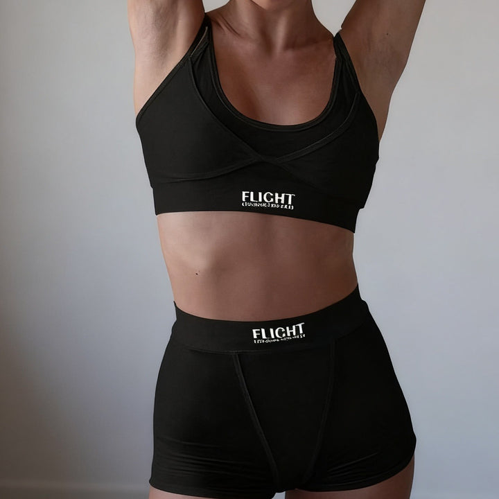 Dame Sporty undertøjssæt med moderigtigt crop-top og komfortable shorts Skovae