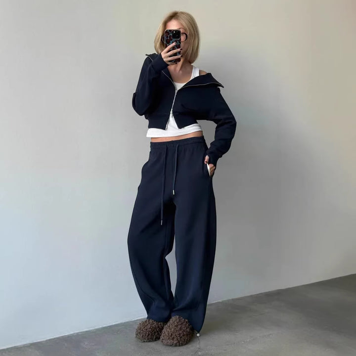 Kvindernes sporty loungewear sæt med høj krave og elastisk talje Skovae