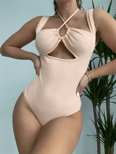 Dame heldragt badedragt med innovativt cut-out-design og justerbare stropper Stilla