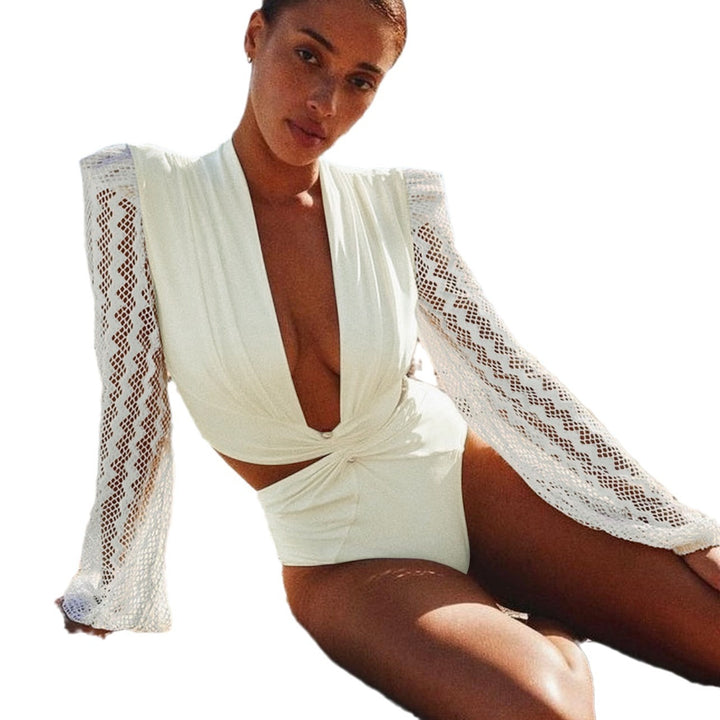 Dame one-piece badedragt med elegante spidse ærmer og raffineret indpakningsdesign Stilla