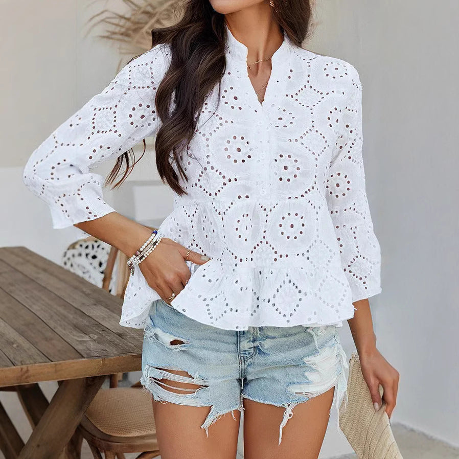 Dame top med elegant broderie anglaise og udstående ærmer Stilla