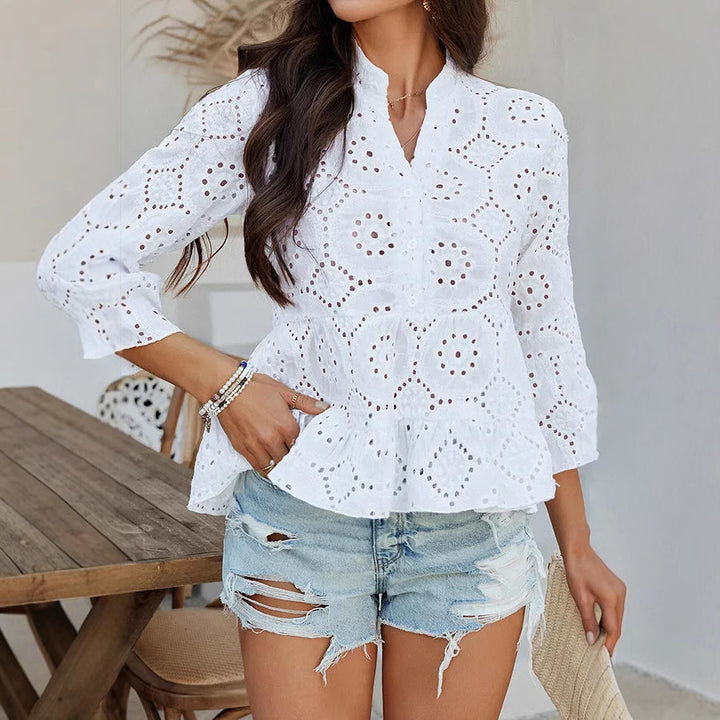Dame top med elegant broderie anglaise og udstående ærmer Stilla