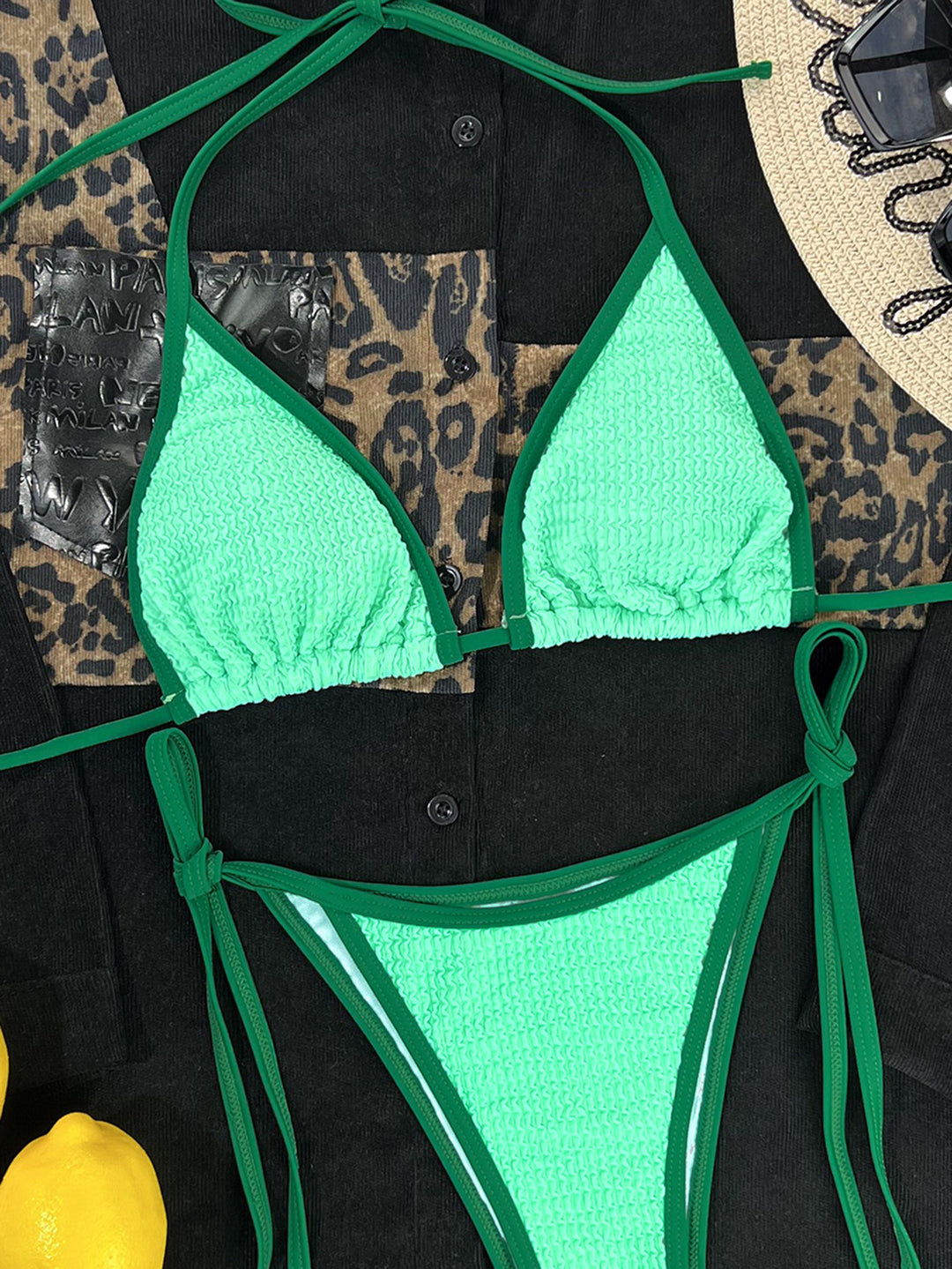 Dame Triangel-Bikini med raffineret teksturdesign og justerbare sidesnore Stilla
